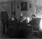 1915 Diego con su madre, Angelina Beloff y Ángel Zárraga