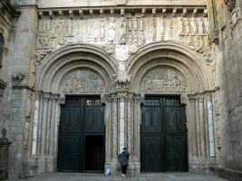 Detalle de la Portada de las Platerias de la Catedral de Santiago