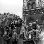Lee Miller, 1944, Niños y soldados tras la liberación de Paris