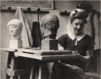 Louise Bourgeois fotografiada por Brassai, Paris, 1937