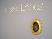 César López. "Retrato a los 32". Canas del autor