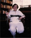 La escritora y cuentista mexicana, Inés Arredondo (1928-1989), en su departamento en México, D.F